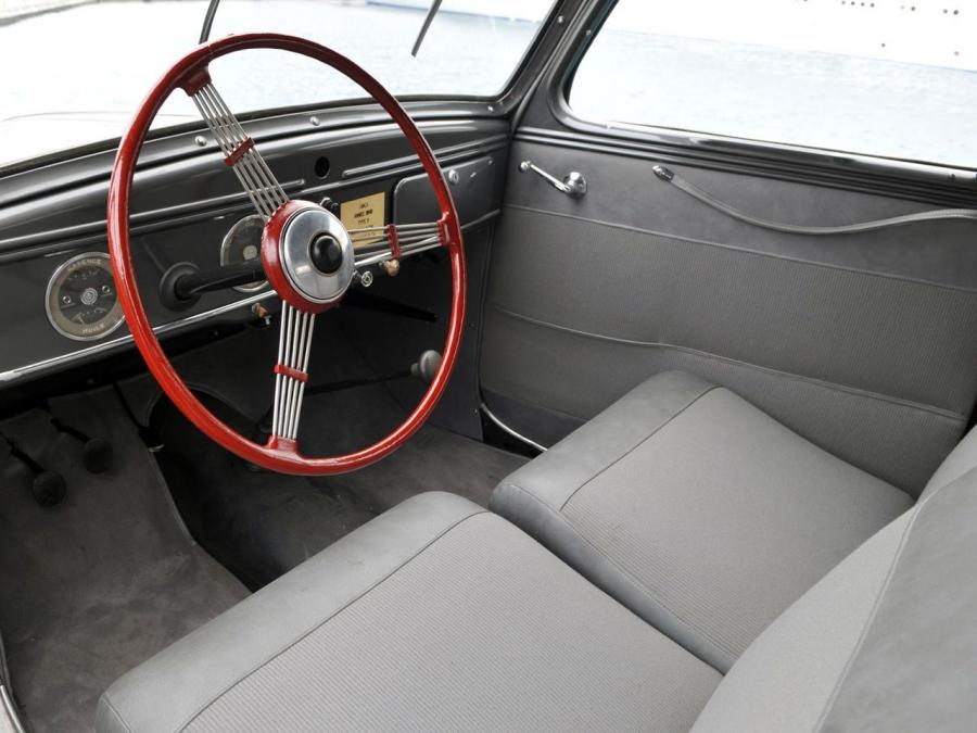 Интерьер Simca 8 Berline 1938 года  (фото 5 из 5)
